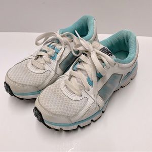 Nike Dual Fusion Turquoise & White Tennis Shoes Sneakers Sz 6